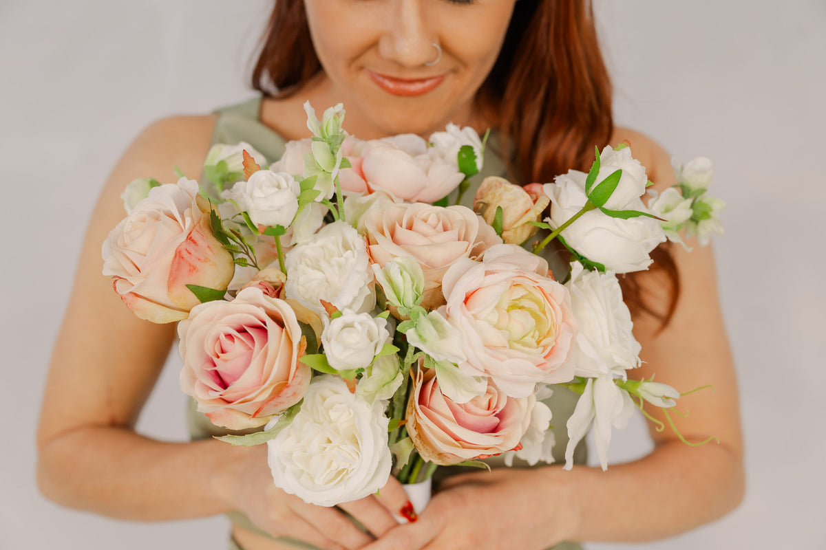 Amore - Bridesmaids Bouquet
